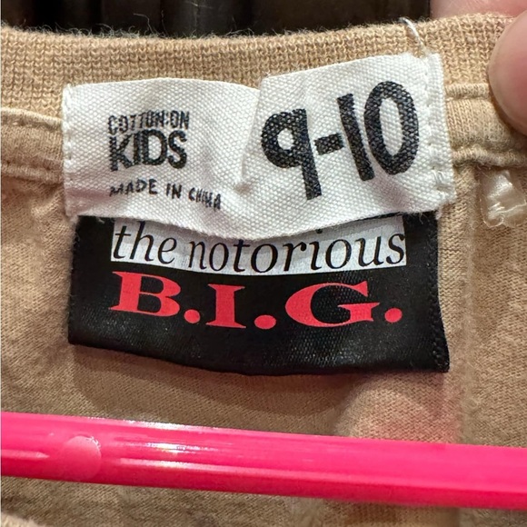 Biggie smalls Graphic Tee with Colorful Design juniors 9-10 - Picture 3 of 4